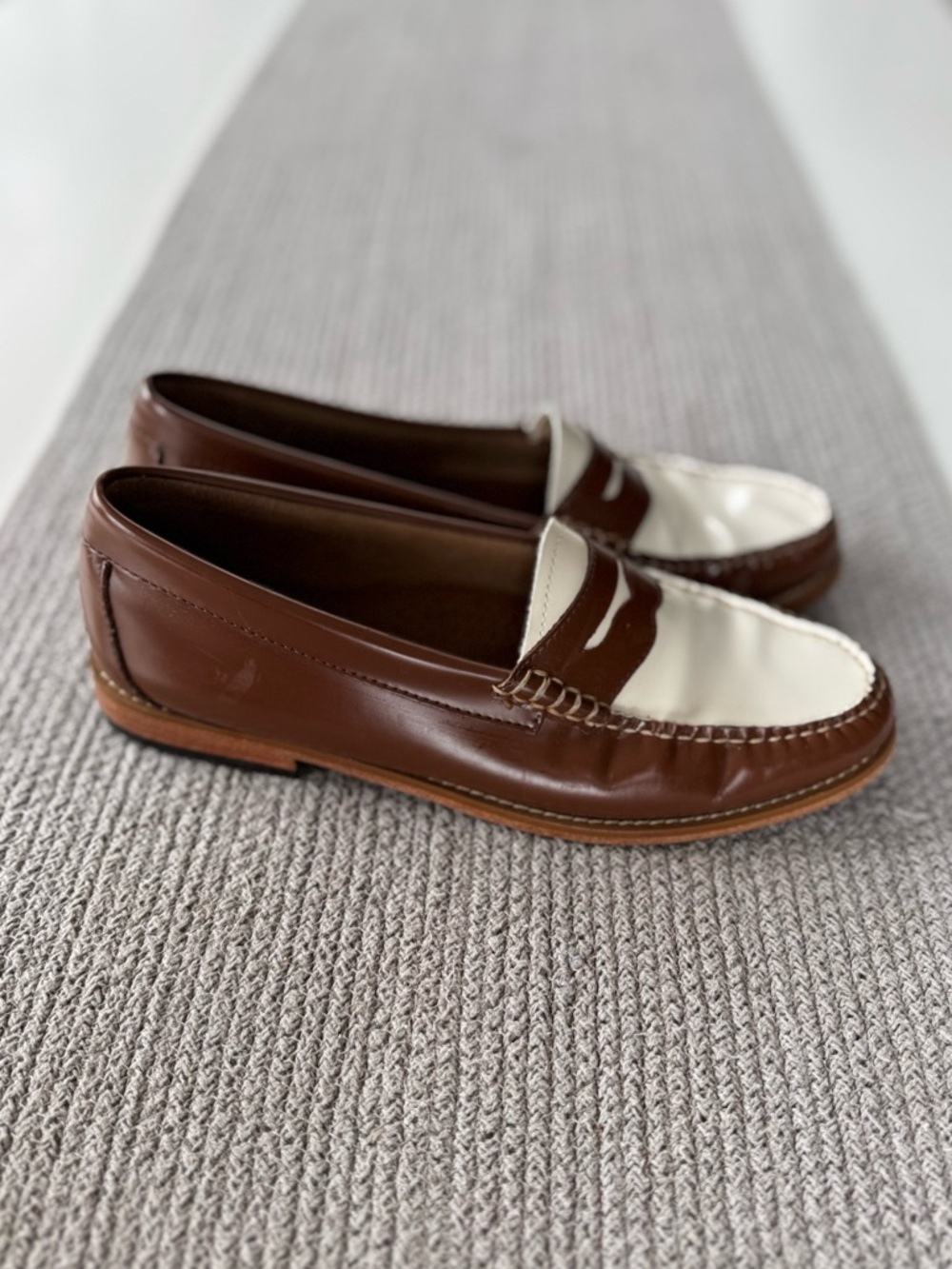 G.H. Bass Weejuns Whitney Two Tone Brown White Penny Loafers Size Women’s 9 - Picture 3 of 9